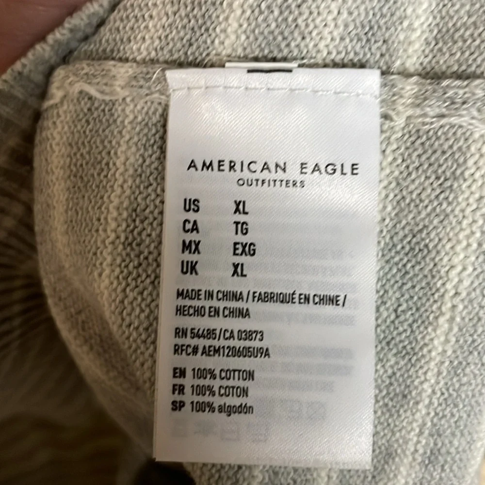 American Eagle size XL gray and white stripe crewneck sweater